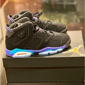 Size 6 youth Air Jordan 6 Retro